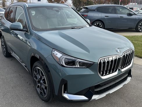 Used 2026 BMW X1 xDrive28i w/ Technology Package AWD/4WD image 2