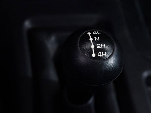 Used 2017 RAM 2500 Tradesman w/ Chrome Appearance Group image 31