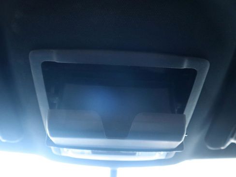 Used 2017 Ford Explorer XLT w/ Equipment Group 202A image 90