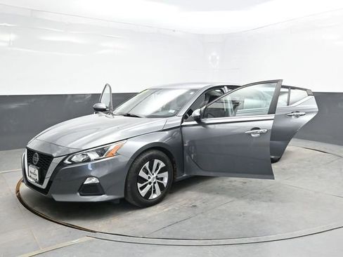 Used 2020 Nissan Altima 2.5 S FWD image 40