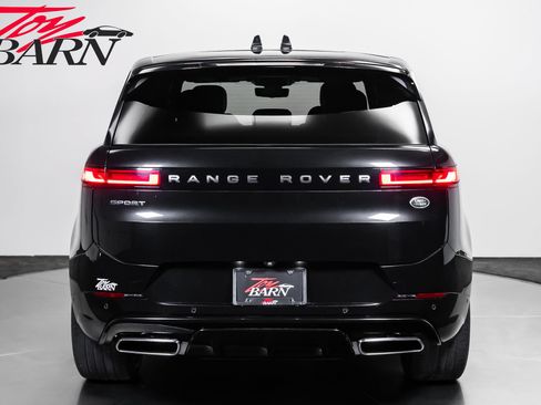 Used 2023 Land Rover Range Rover Sport SE Dynamic AWD/4WD image 4