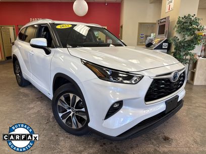 Used 2022 Toyota Highlander XLE