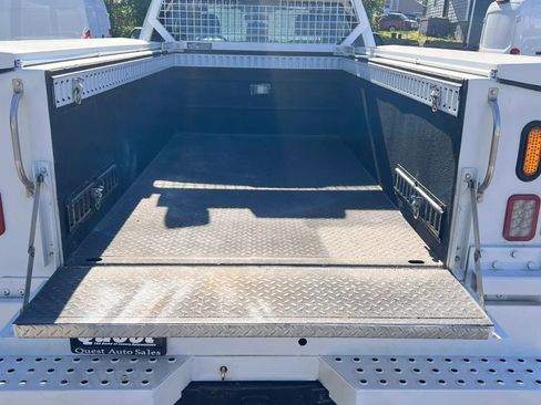 Used 2017 Ford F250 XL w/ Power Equipment Group AWD/4WD image 11