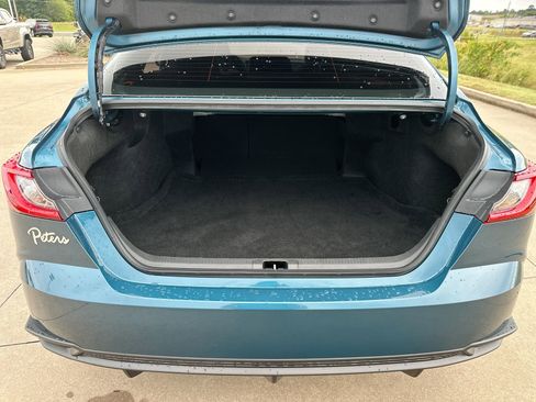 Used 2025 Toyota Camry SE image 21