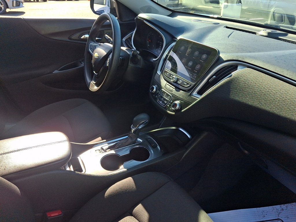 Used 2024 Chevrolet Malibu LT FWD image 16