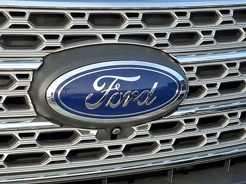 Used 2021 Ford Explorer Limited w/ Equipment Group 301A image 35