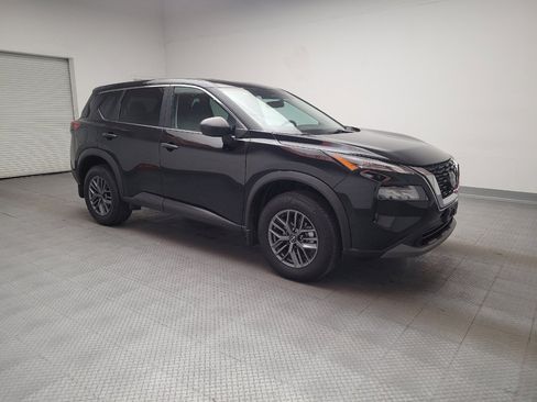 Used 2023 Nissan Rogue S image 11