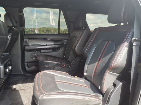 Used 2021 Ford Expedition Max Limited image 9