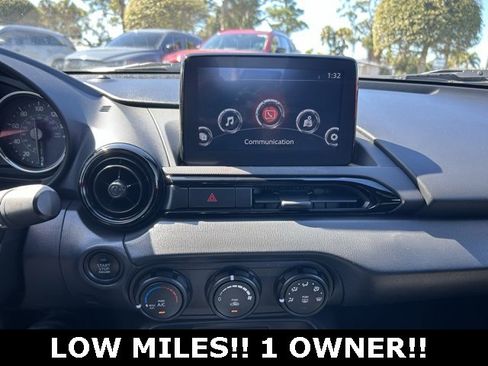 Used 2022 MAZDA MX-5 Miata Sport image 20
