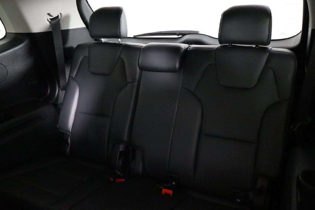 Used 2025 Kia Telluride S FWD image 17