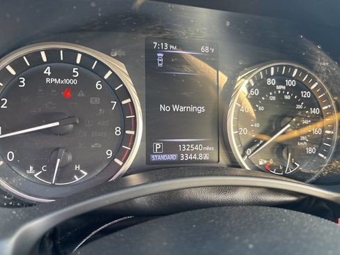 Used 2019 INFINITI Q50 Luxe w/ Essential Package (3.0T Luxe) AWD/4WD image 25