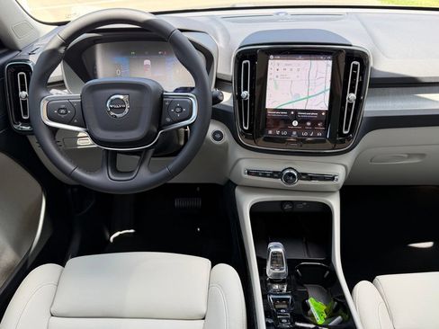 New 2026 Volvo XC40 B5 Plus w/ Climate Package AWD/4WD image 10