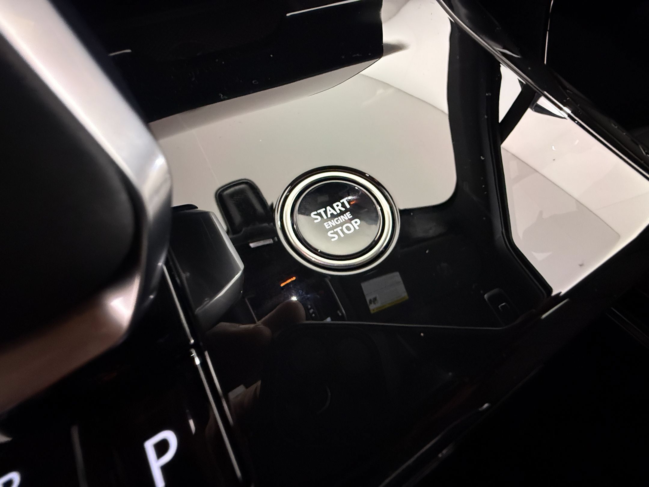 New 2027 Land Rover Range Rover Sport SE AWD/4WD image 17