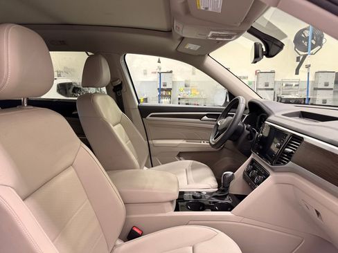Used 2022 Volkswagen Atlas SE image 31