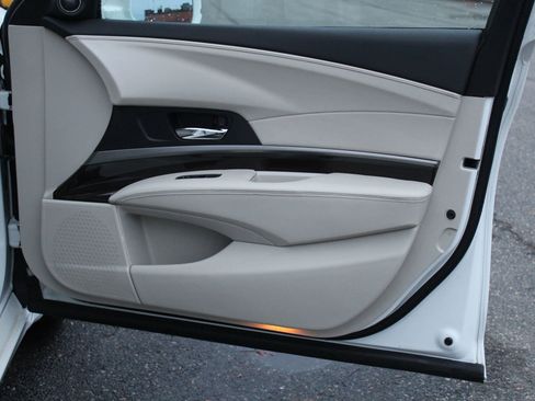 Used 2015 Acura RLX w/ Technology Package image 18