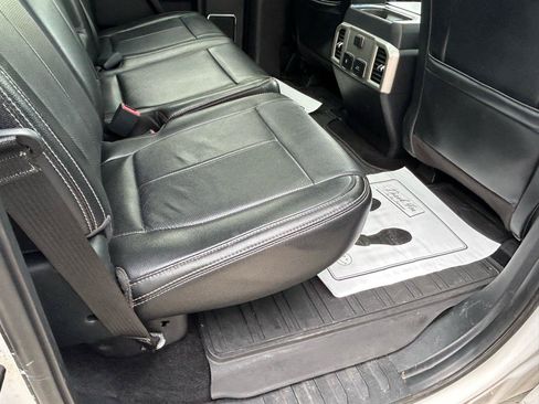 Used 2018 Ford F150 Lariat w/ Equipment Group 501A Mid AWD/4WD image 11