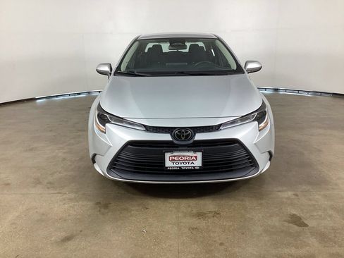 Used 2023 Toyota Corolla LE FWD image 3