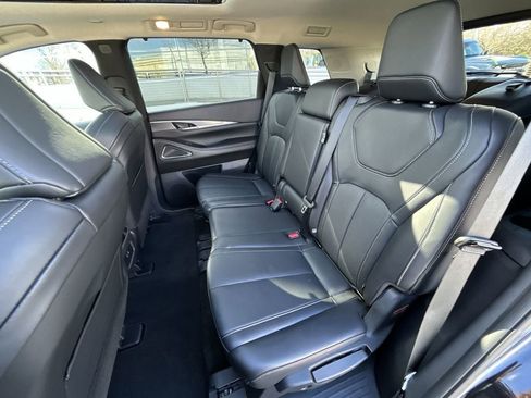 Certified 2025 INFINITI QX60 Luxe image 23