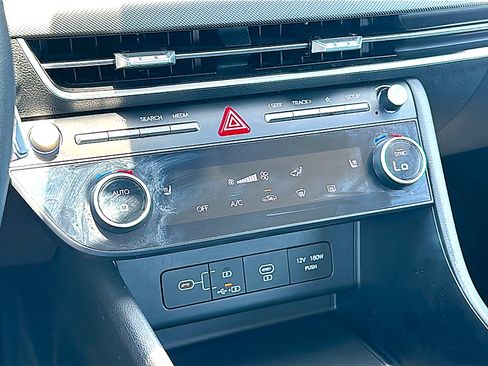 Used 2025 Hyundai Sonata SEL FWD image 33