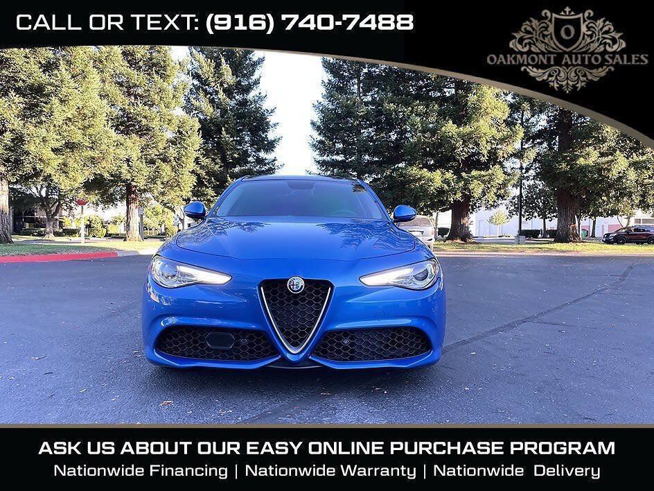 Used 2017 Alfa Romeo Giulia Ti w/ TI 19" Sport Package RWD image 2