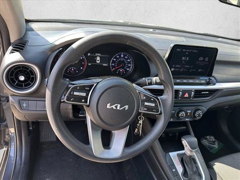 Used 2024 Kia Forte LXS FWD image 13