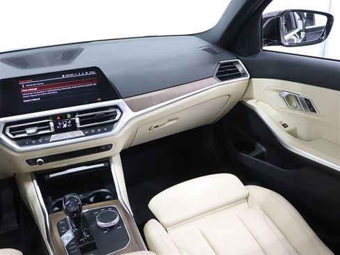 Used 2019 BMW 330i xDrive Sedan w/ Premium Package image 19