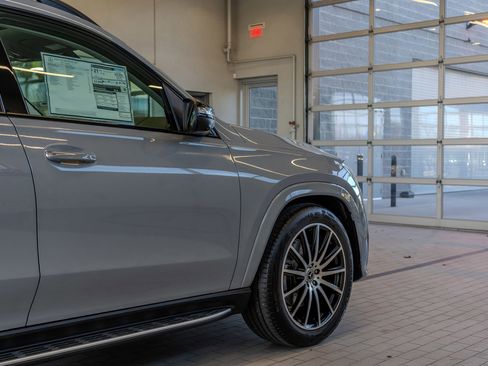 New 2026 Mercedes-Benz GLS 450 4MATIC image 30