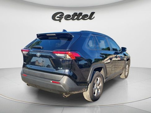 Used 2023 Toyota RAV4 XLE w/ Convenience Package FWD image 3