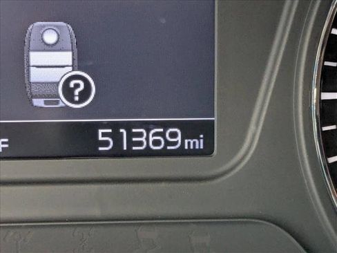 Used 2020 Kia Sorento S image 11