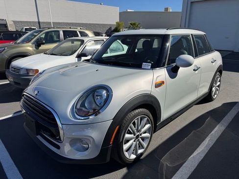 Used 2016 MINI Cooper 4-Door Hardtop image 1
