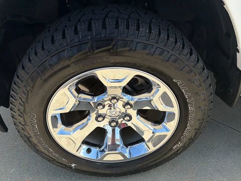 Used 2019 RAM 1500 Big Horn AWD/4WD image 32