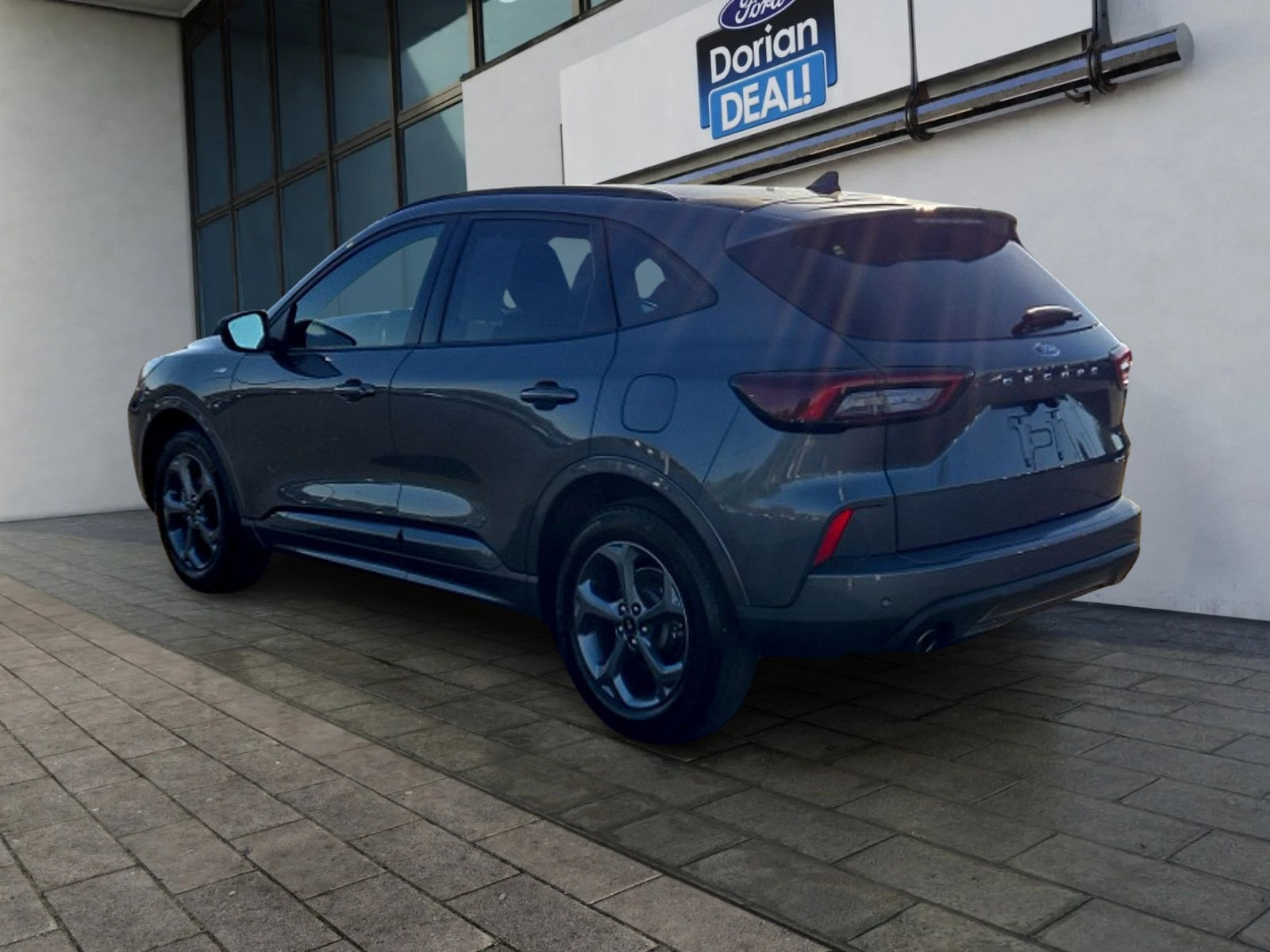 Used 2023 Ford Escape ST-Line w/ Tech Pack #1 AWD/4WD image 5