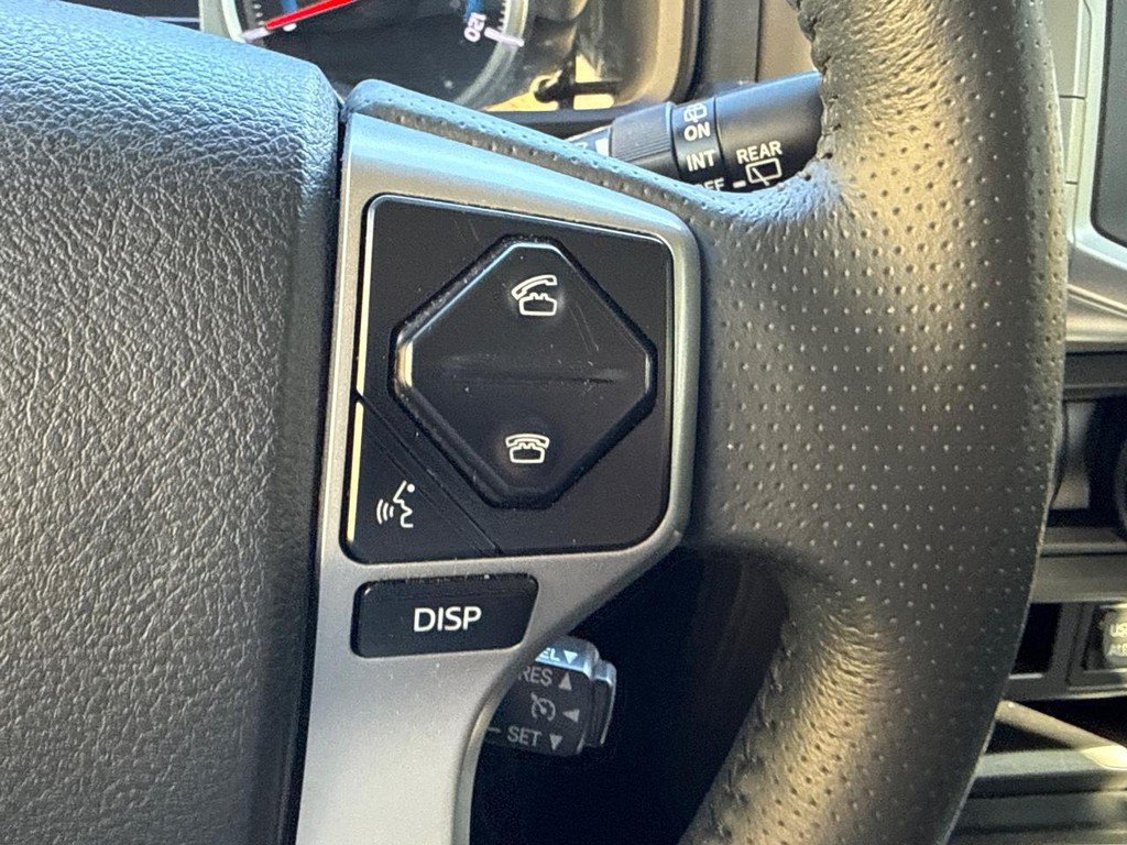 Used 2018 Toyota 4Runner SR5 Premium AWD/4WD image 19