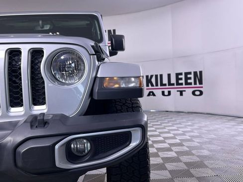 Used 2023 Jeep Gladiator Overland image 31