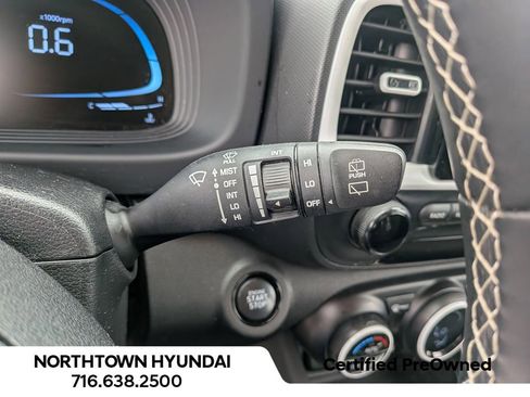 Certified 2023 Hyundai Venue Limited w/ Cargo Package image 29