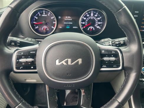 Certified 2022 Kia Carnival LX FWD image 53