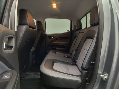 Used 2022 Chevrolet Colorado Z71 AWD/4WD image 12