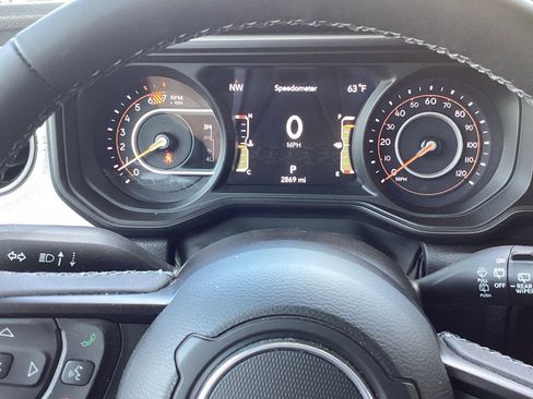 Used 2025 Jeep Wrangler Unlimited Sport AWD/4WD image 15