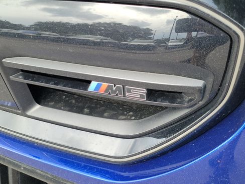 Used 2025 BMW M5 w/ Carbon Package AWD/4WD image 6