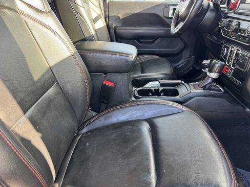 Used 2021 Jeep Gladiator Rubicon w/ Cold Weather Group image 5