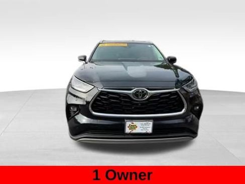 Used 2024 Toyota Highlander Platinum image 7