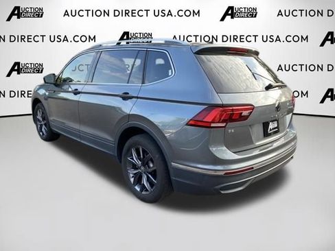 Used 2023 Volkswagen Tiguan SE w/ Panoramic Sunroof Package FWD image 22