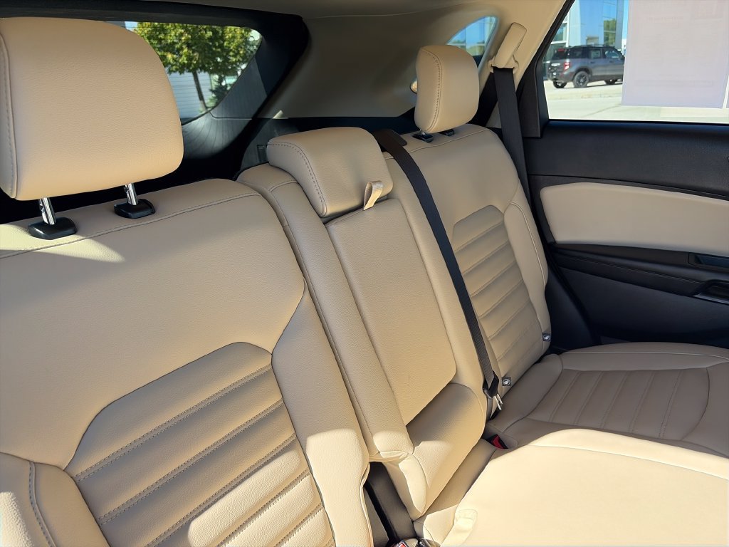 Used 2024 Ford Edge SEL w/ Convenience Package AWD/4WD image 32