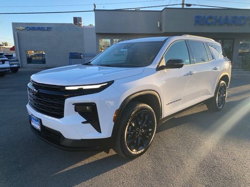 New 2026 Chevrolet Traverse LT w/ Midnight/Sport Edition image 8