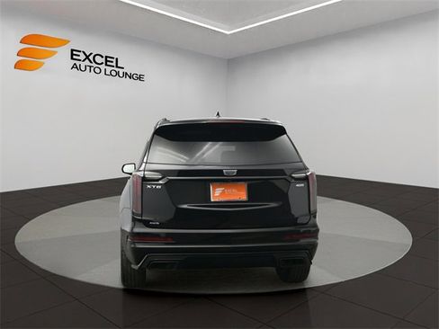 Used 2022 Cadillac XT6 Sport w/ LPO, ONYX Package image 4