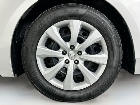 Used 2023 Toyota Corolla LE image 11