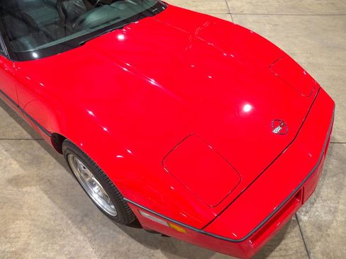 Used 1990 Chevrolet Corvette Coupe image 18