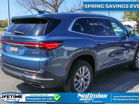 Used 2025 Buick Enclave Preferred AWD/4WD image 7