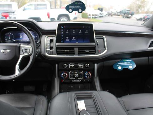 Used 2023 Chevrolet Suburban Z71 w/ Luxury Package AWD/4WD image 14