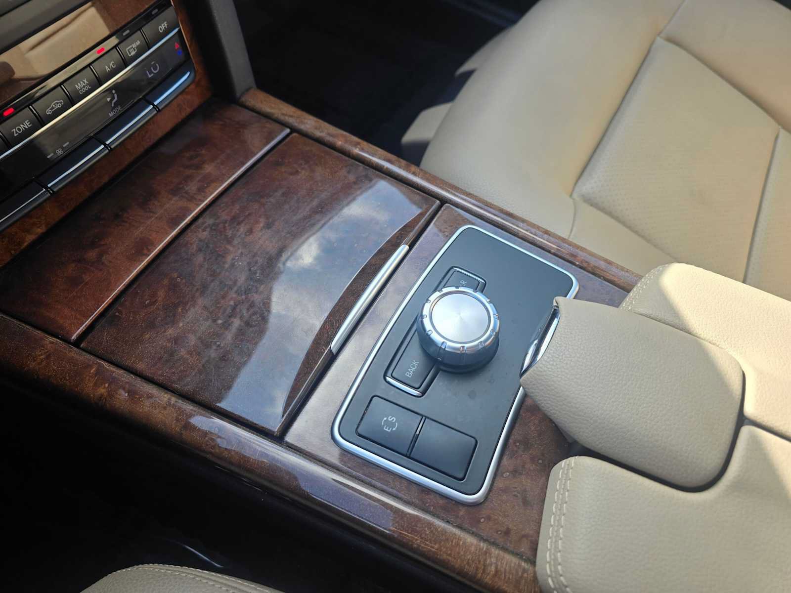 Used 2013 Mercedes-Benz E 350 Sedan image 29
